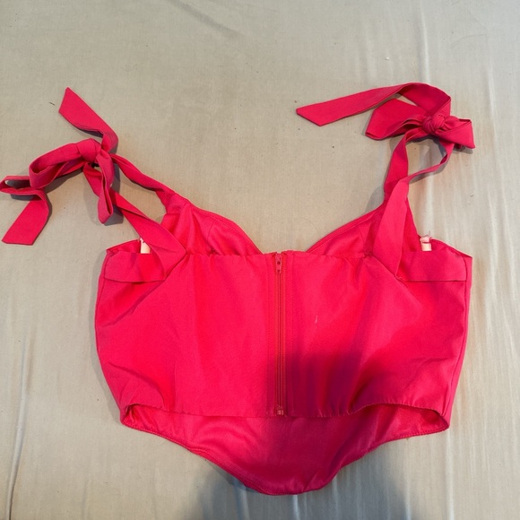 Hot pink corset top with adjustable straps size: medium 
#corsettop - Picture 2 of 2